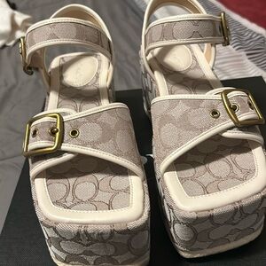 Coach Signat Naomi Jacques Flatfor Size 7.5